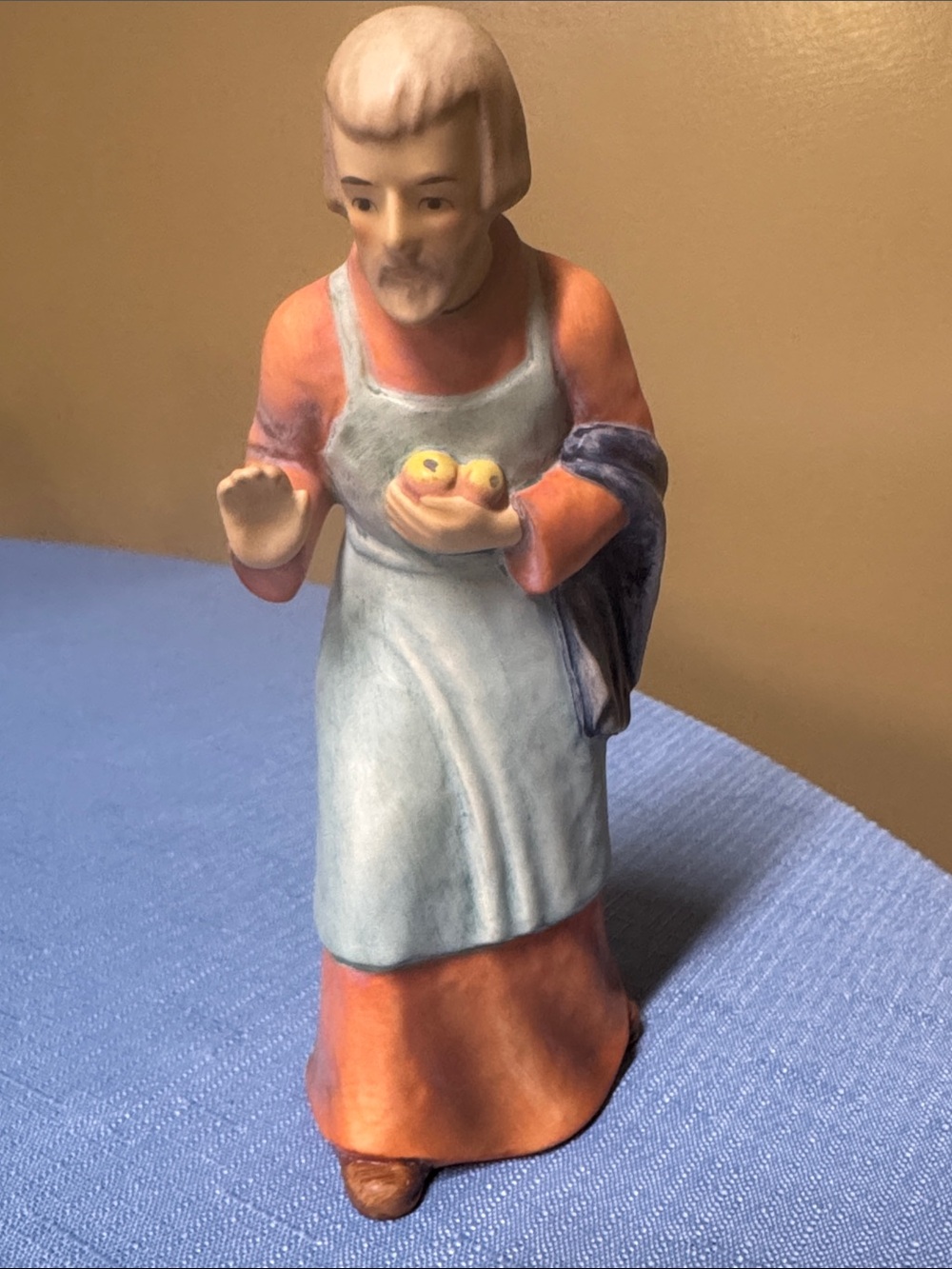 Goebel Hummel Nativity Figurine Joseph 214 B/O 1985 Made in Germany 6.25” tall